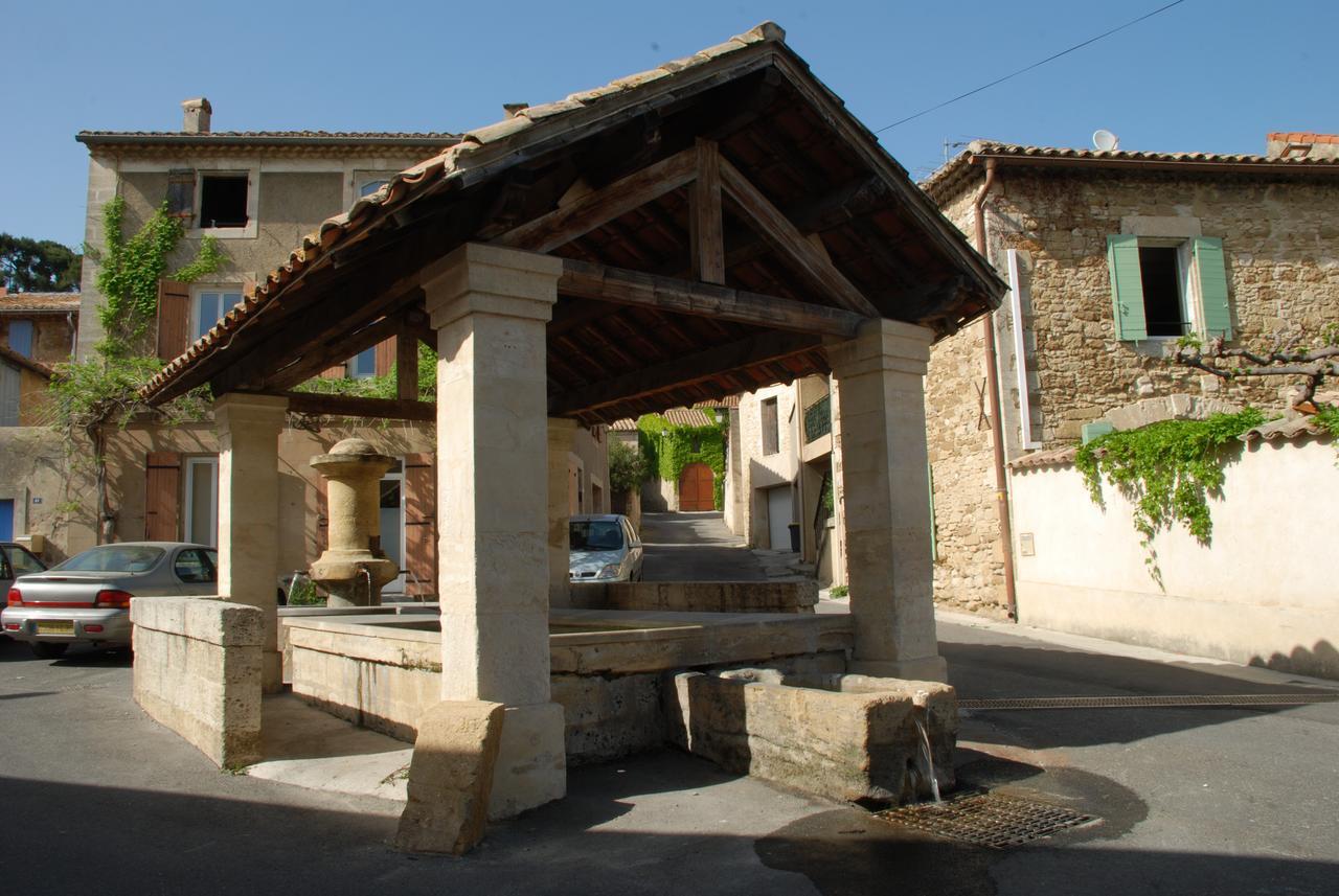 Au Bon Penequet Bed & Breakfast Pujaut Bagian luar foto